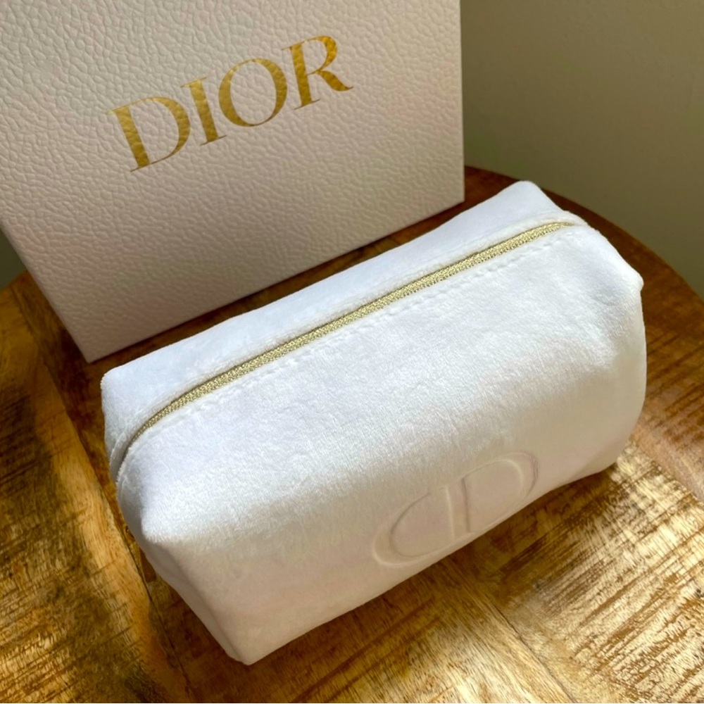 New Dior Luxury Velvet White Pouch with CD logo
